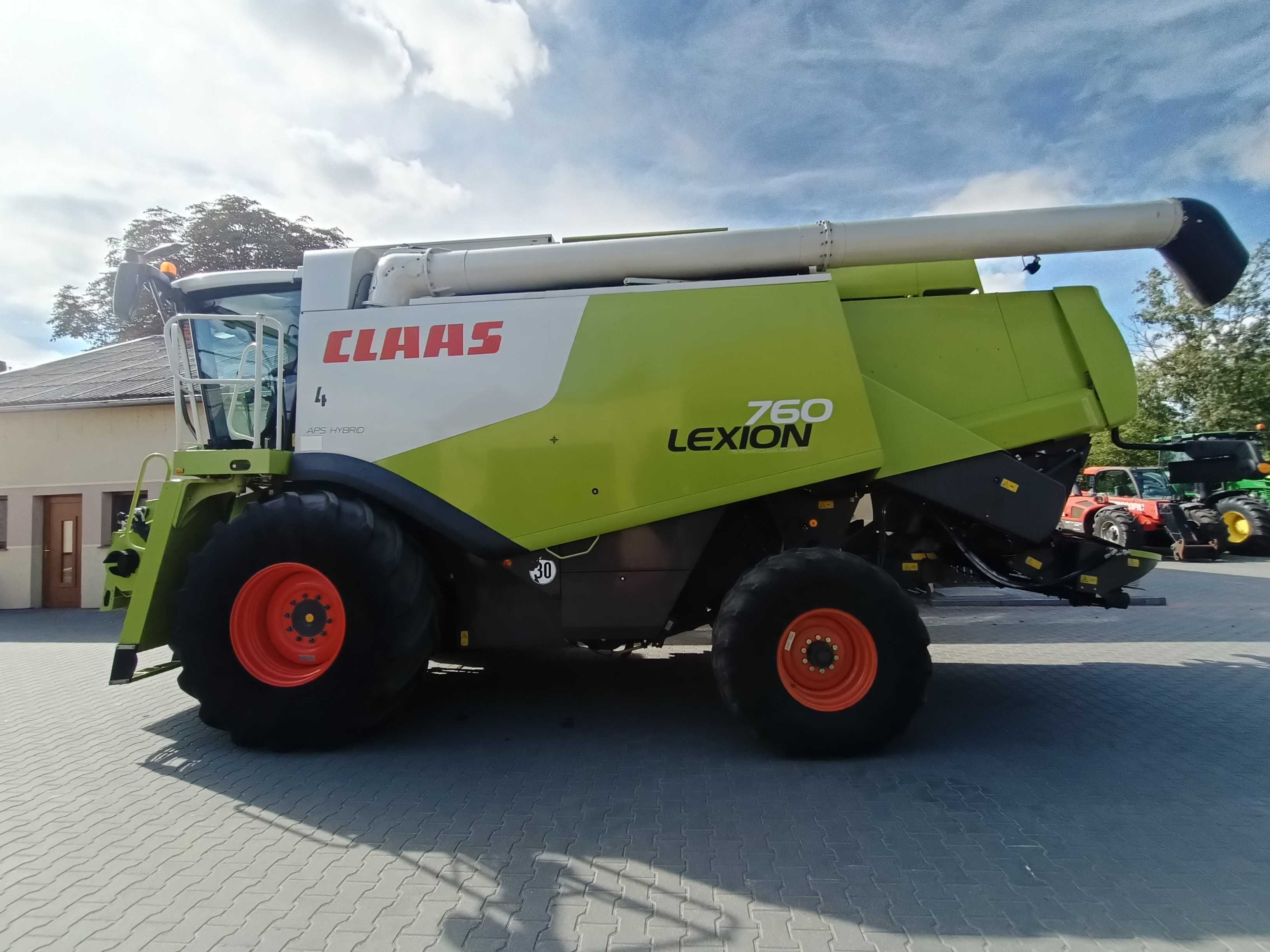 Kombajn zbożowy Claas Lexion 760