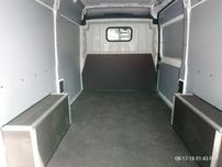 Profesjonalne zabudowy aut dostawczych Peugeot Boxer L2H2