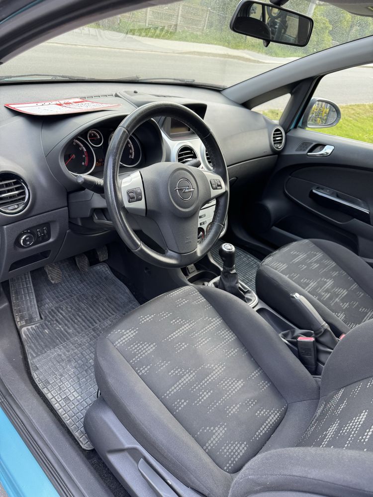 Opel corsa 1.4 benzyna