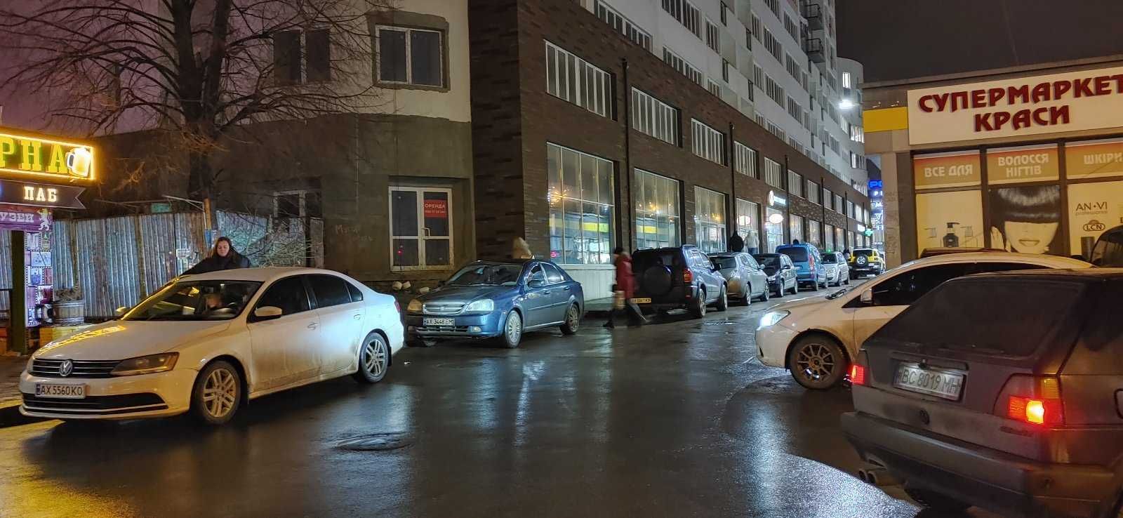 ЦІНУ ЗНИЖЕНО! Оренда біля м. Х. Гора, П. Шлях. Широкий фасад, Вітрини!