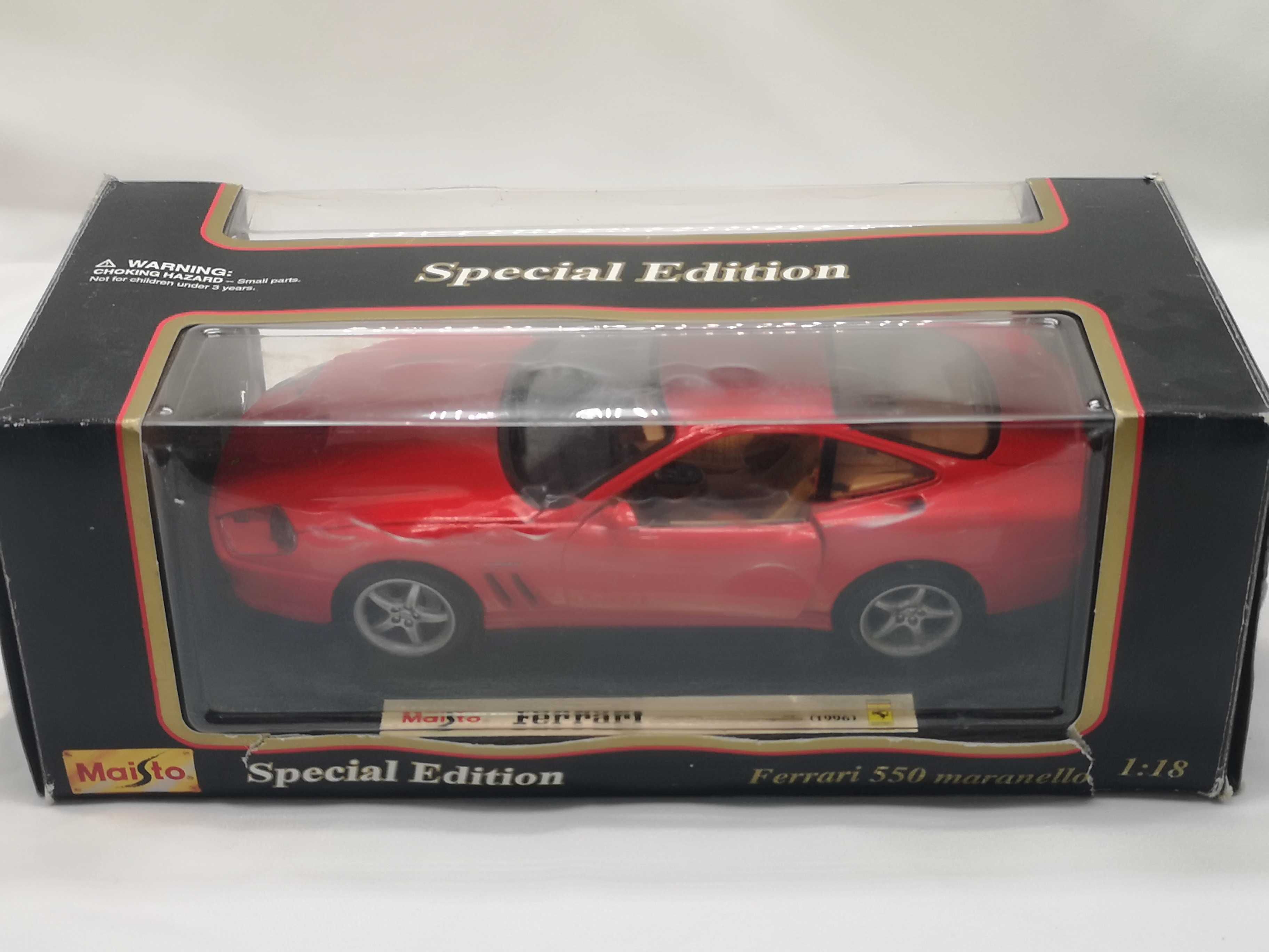 Linda miniatura Ferrari 550 Maranello - 1996 Maisto 1/18