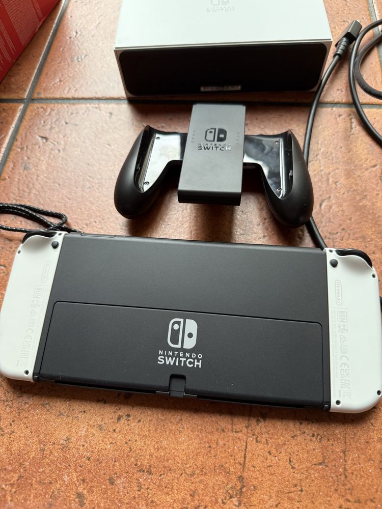Nintendo Switch OLED 2025