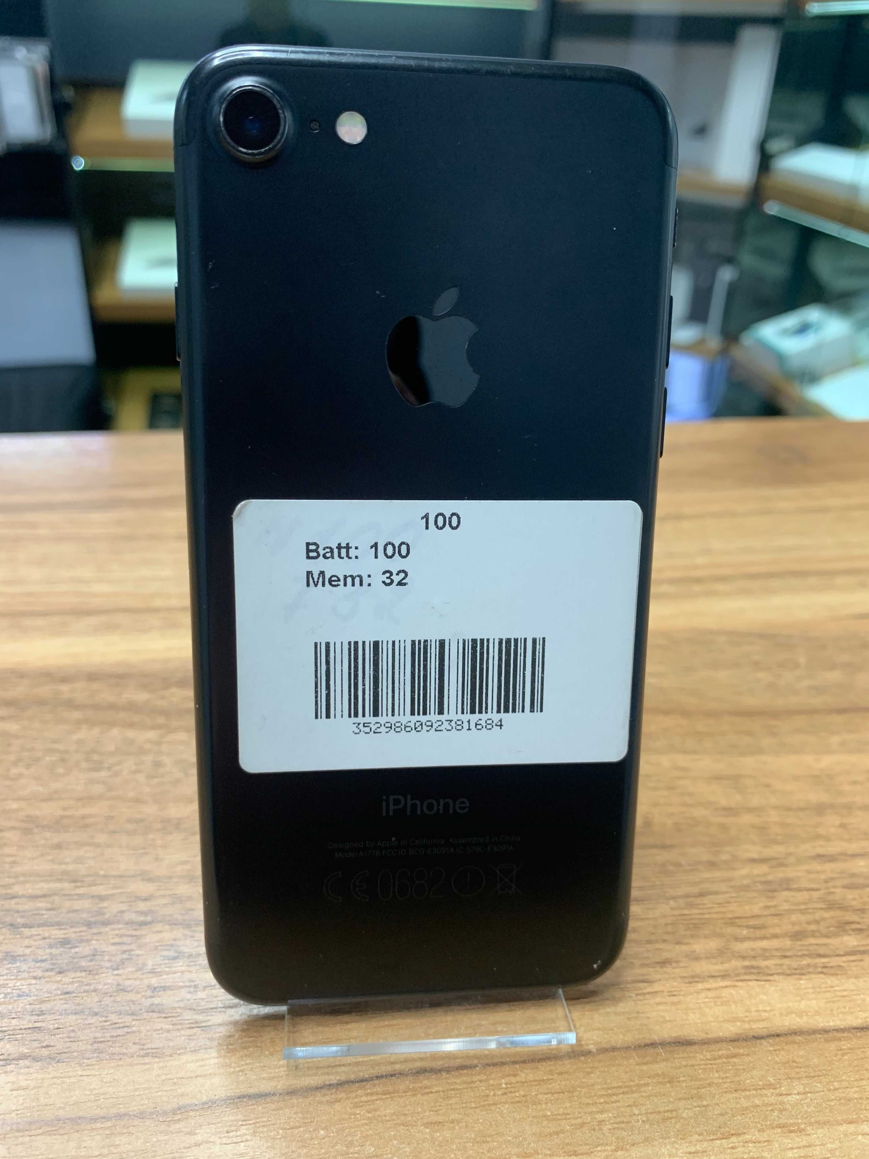 Apple iPhone 7 32GB Black | Гарантія 3 міс