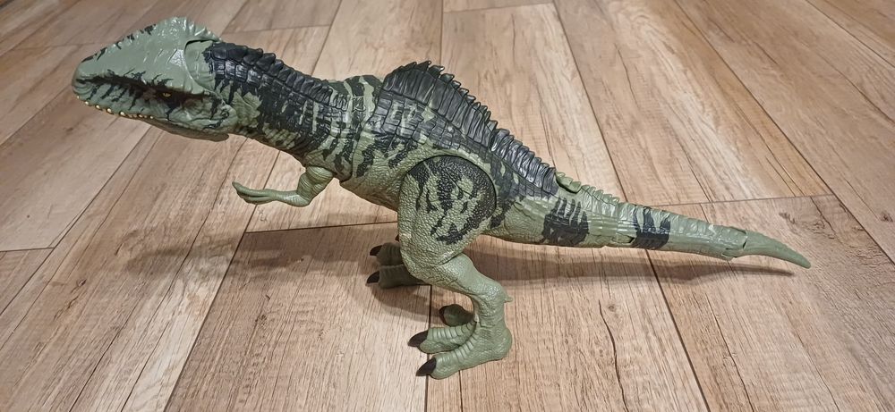 Sprzedam dinozaura Jurasic World Gigantos