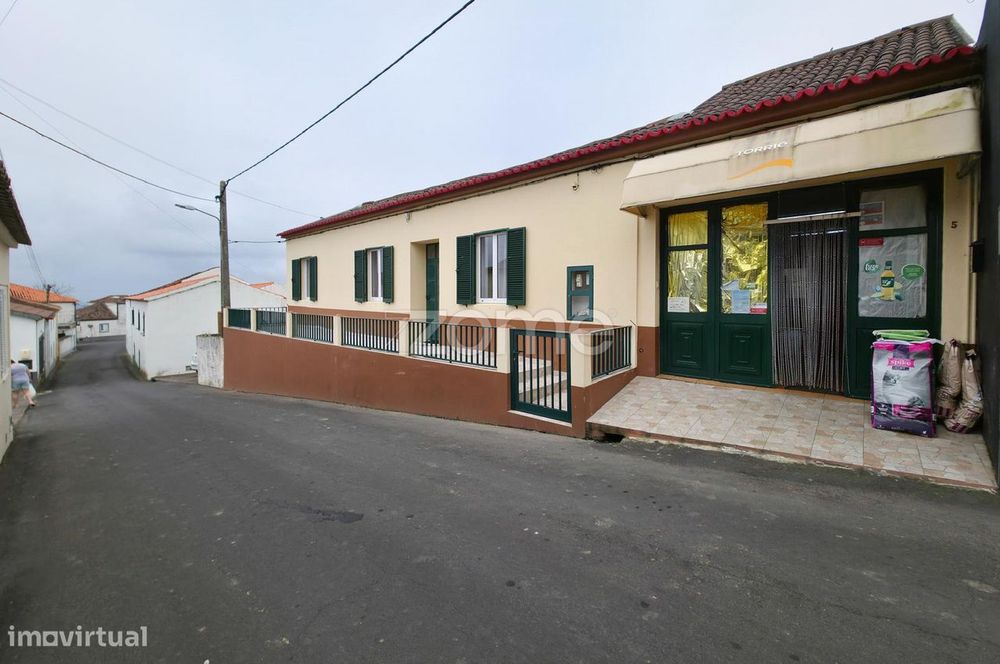 Moradia Térrea T3 + Minimercado - Achadinha, Nordeste