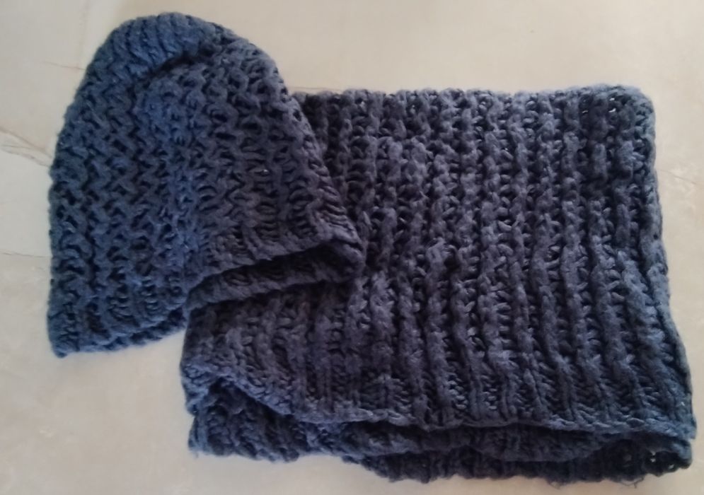 Czapka i komin damski