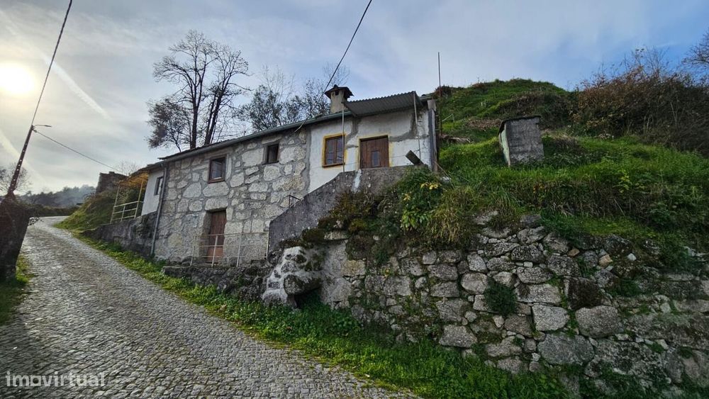 Moradia T2 com terreno -  Celorico de Basto