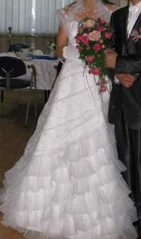 suknia ślubna z tiulu