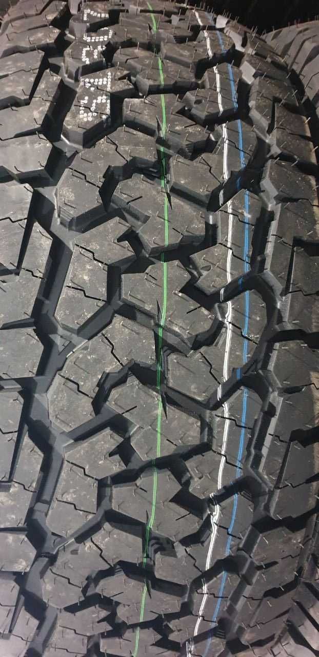 Комплект Roadcruza  A/T Comforser МТ 265/65 R17 Болото Грязь