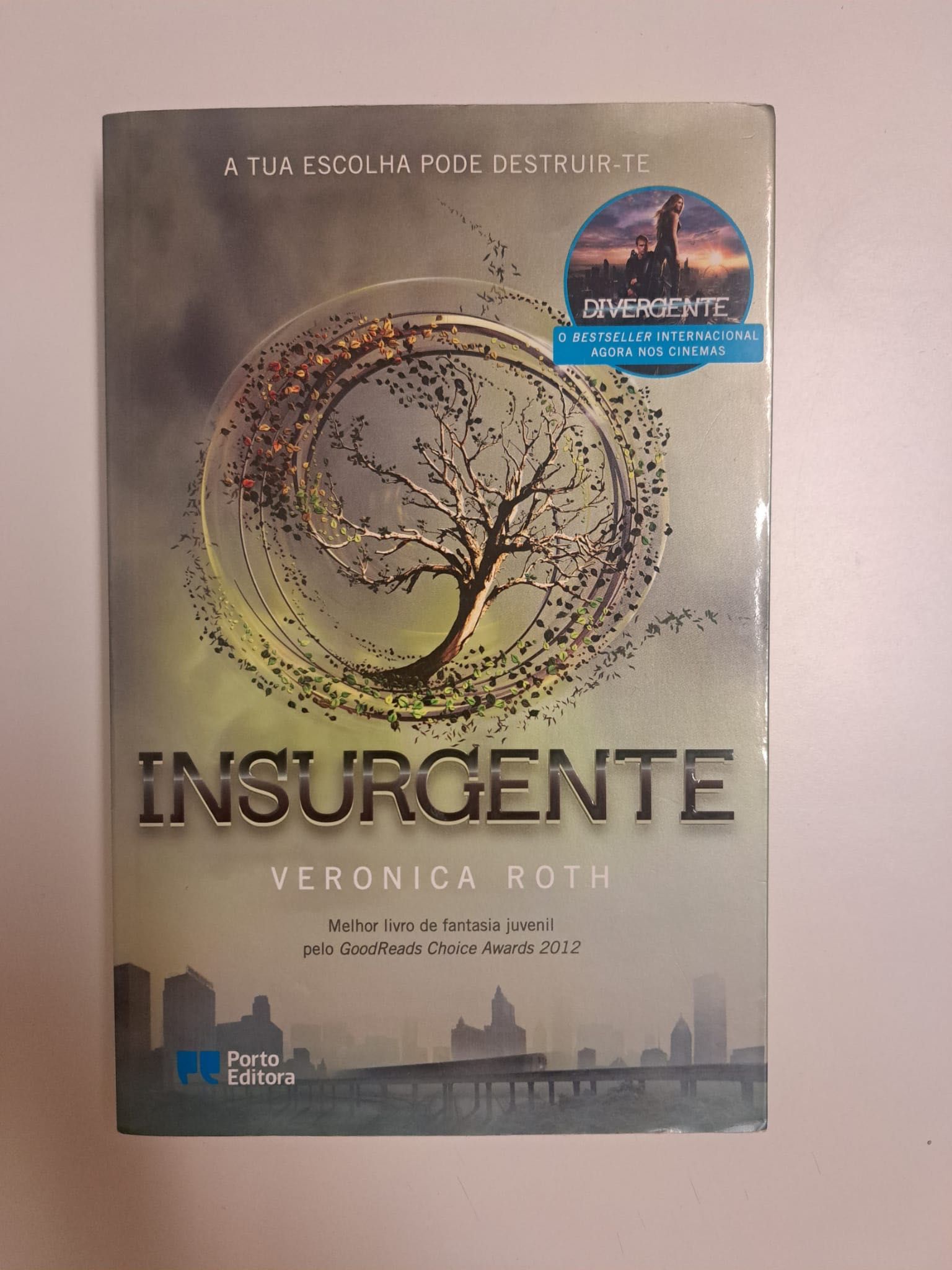 Livro "Insurgente"