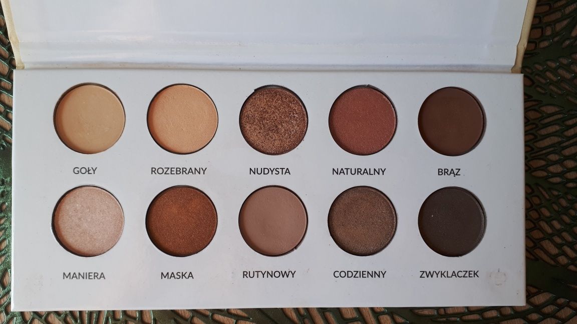 Glamshop paleta cieni do powiek "Goła".