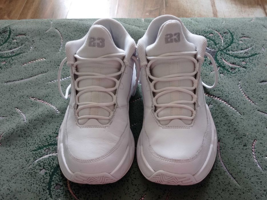 Кроссовки кожаные Nike Air Jordan оригинал размер-36,5 стелька-23,5 см