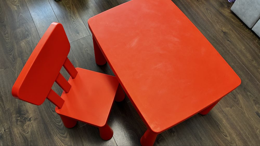 Стіл та стілець б/у Ikea mammut