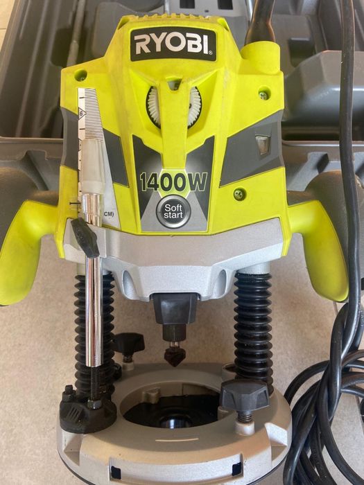 Frezarka do drzewa Ryobi 1400W ERT1400RV