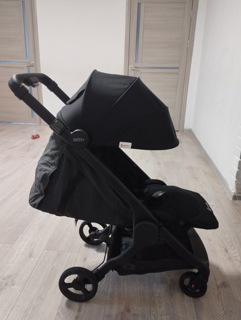 Коляска  Ergo baby metro +