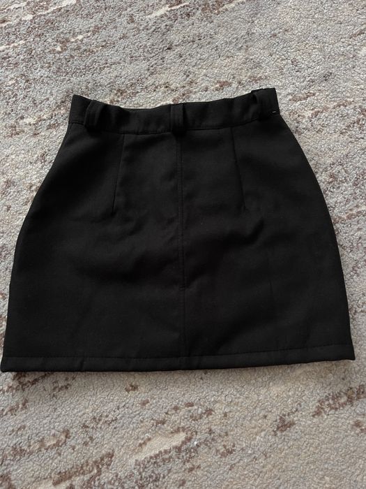 Спідниця чорна коротка