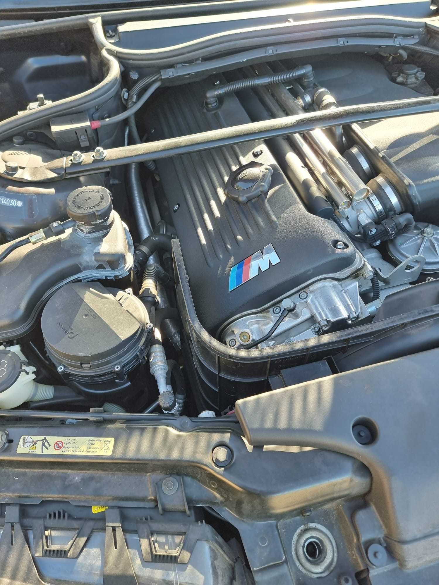 Desencadeie a Emoção: 2004 BMW M3 Cabrio SMGII