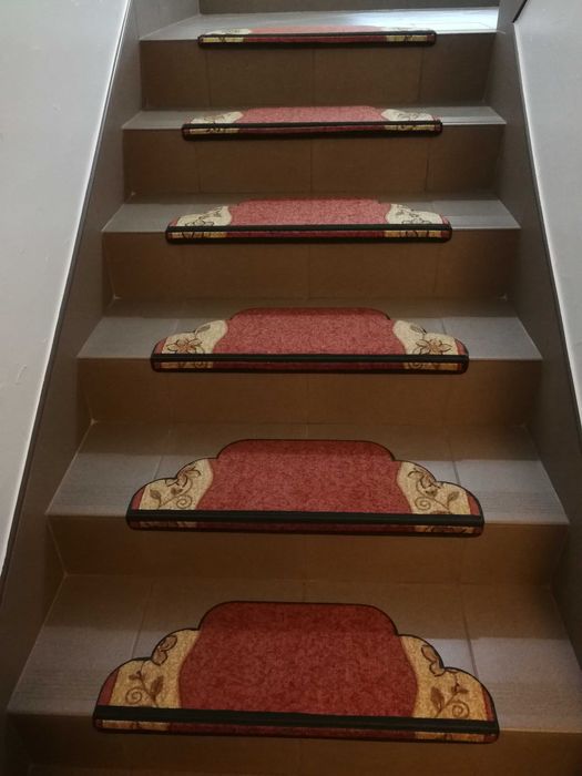 Nakładki na schody zabezpieczające