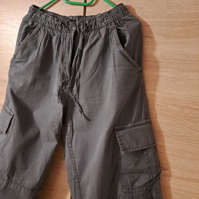 Spodnie damskie z szerokimi nogawkami Cropp / rozmiar 34