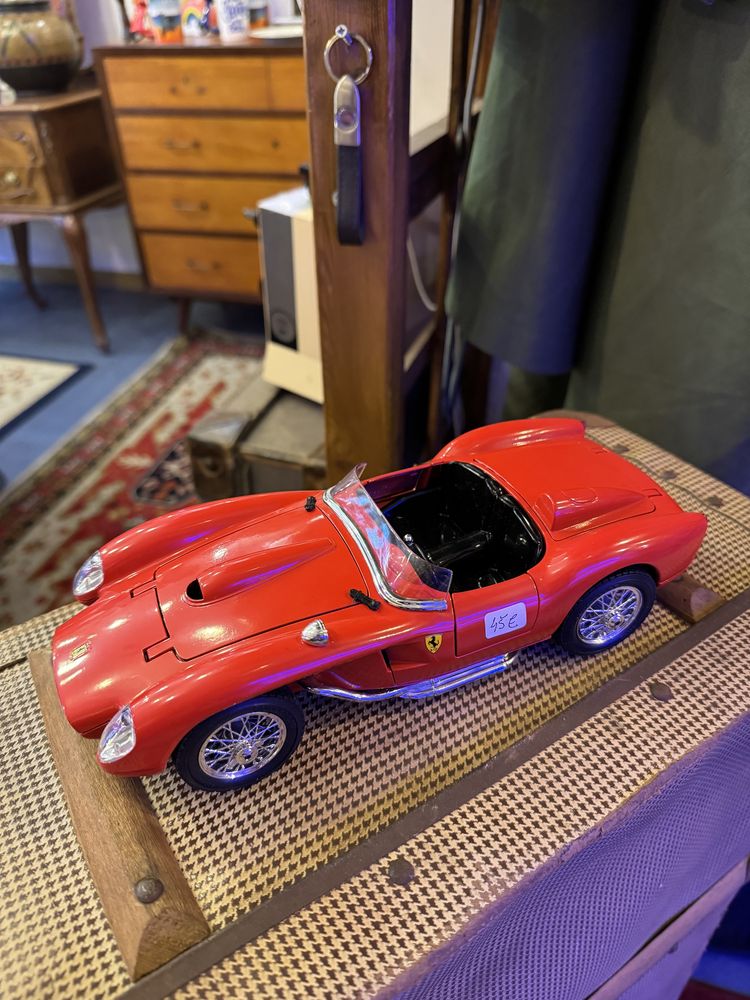 Miniatura Ferrari