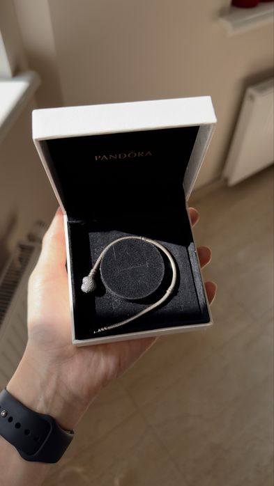 Браслет Pandora із сяючою застібкою у формі серця