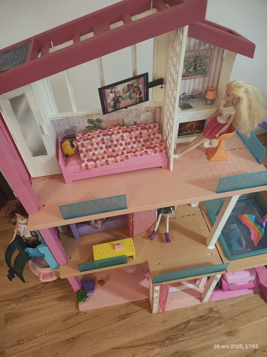 Barbie domek Dreamhouse mega zestaw w świetnej cenie.