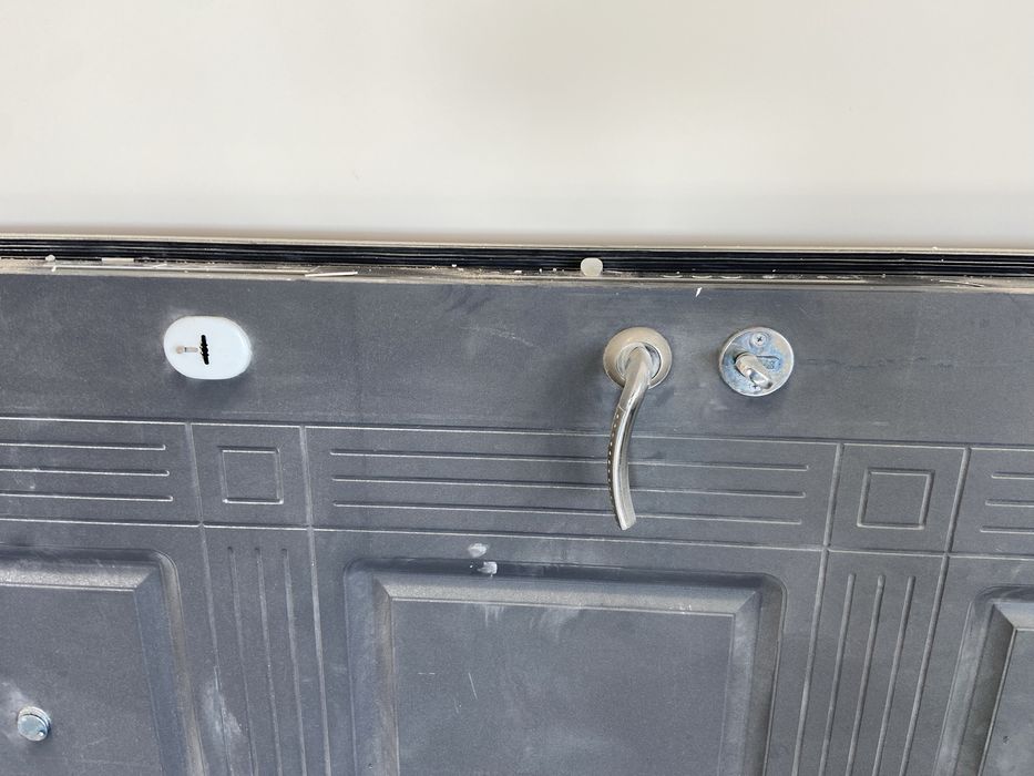 Двері металеві(броньовані) вхідні, колір антрацит