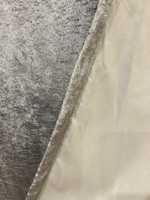 Щтора велюровая  блекаут на люверсах