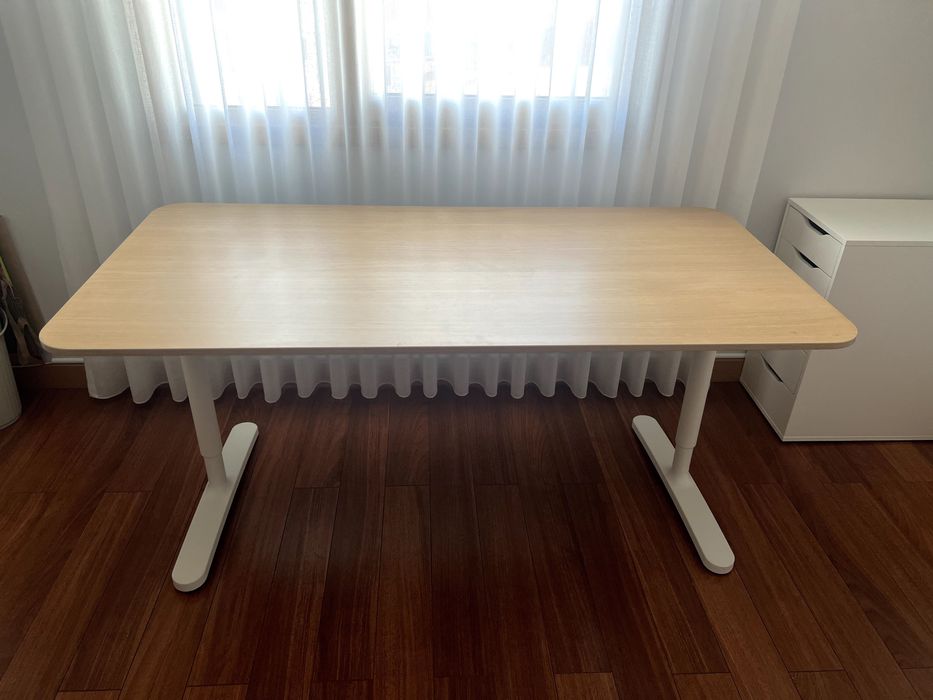 Secretária Bekant IKEA 160x80