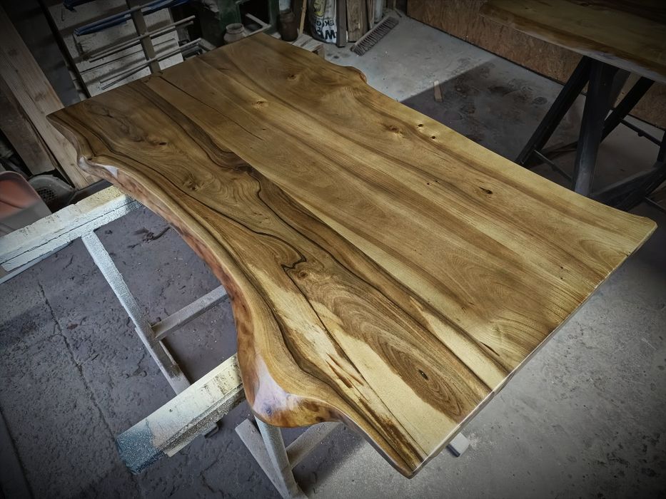 Blat orzech włoski 125x70-75 Live Edge  na stół biurko ławę