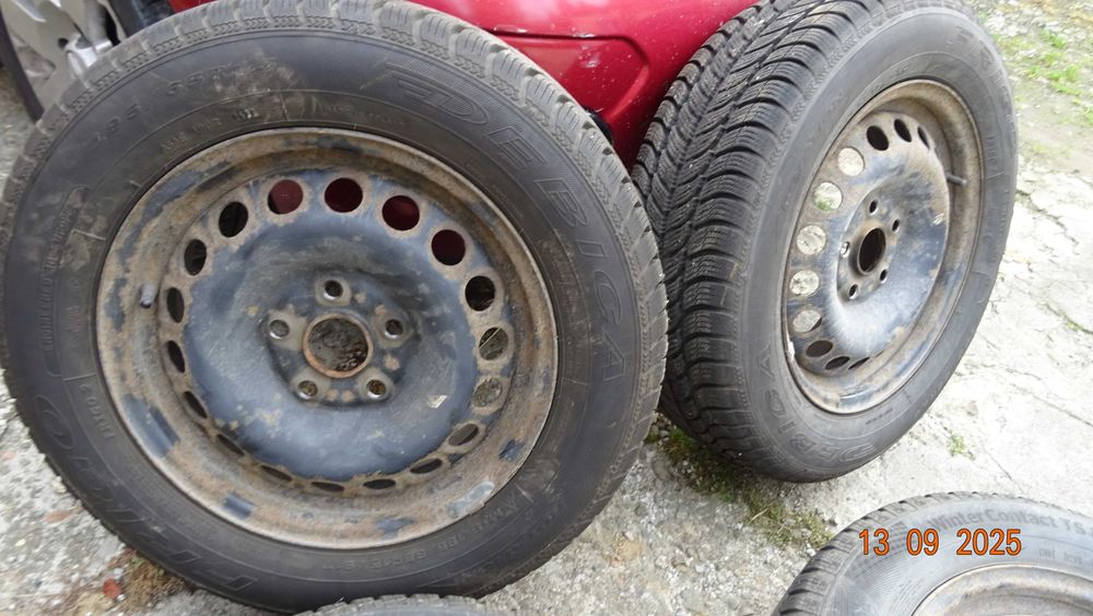 Opony zimowe na felgach  stalowych 195/65 R15