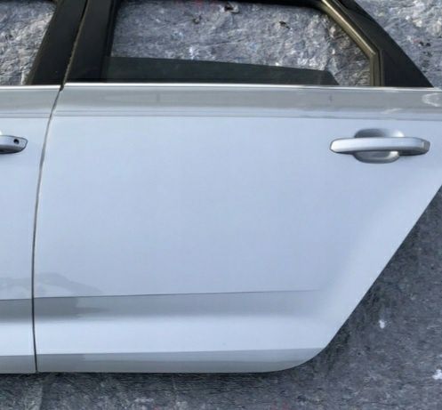 Drzwi tyl lewe Audi A4 B9 LZ7G kombi