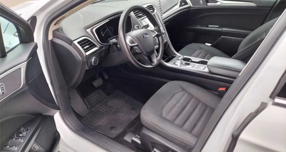 Ford fusion 2018 HEV SE