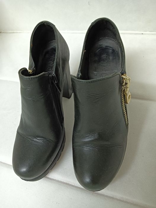 Botas Pretas de Senhora em Pele Marca MOOW