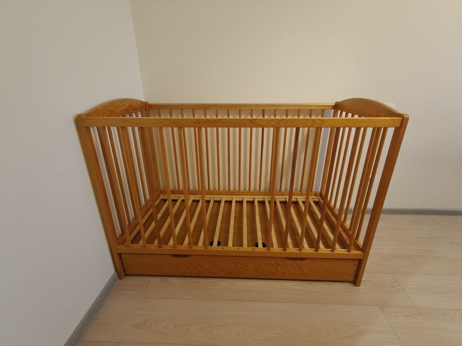 Łóżeczko Tomi 5 z szufladą 120x60