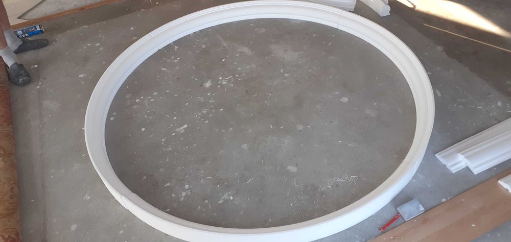 Sztukateria w kształcie koła fi 190cm