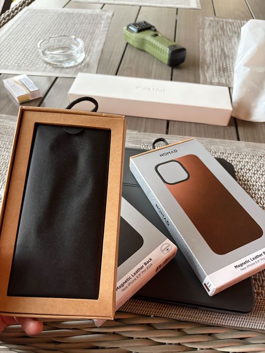 Чохол NOMAD США шкіра iPhone 16 pro max