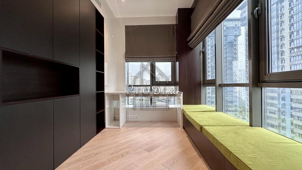 Продаж Квартира 91 м2 ЖК River Stone Рівер Молл Парко-місце Комора