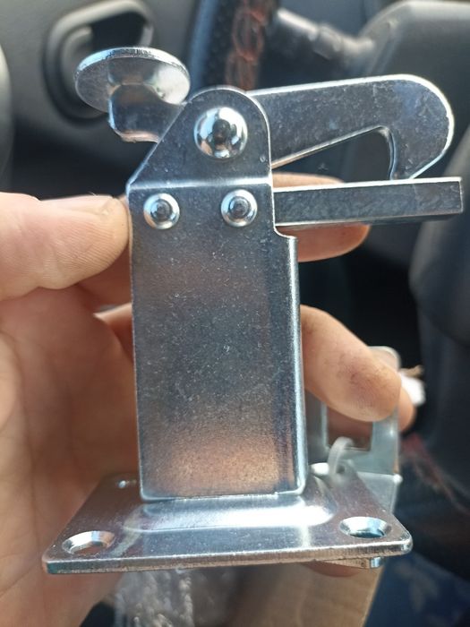 Замок обмежувач для ворот