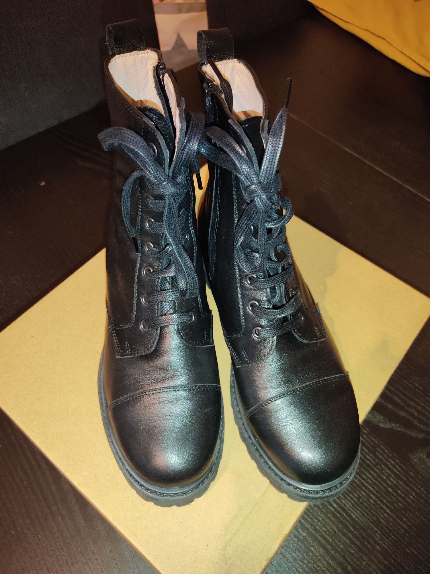 Botas Novas cor Preto