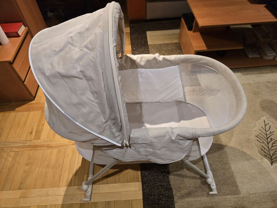 Kołyska, łóżeczko dla niemowlaka