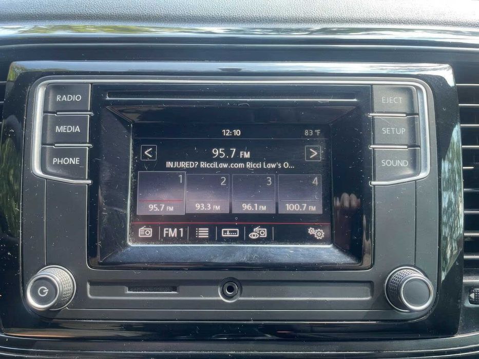 Volkswagen Beetle S      2017