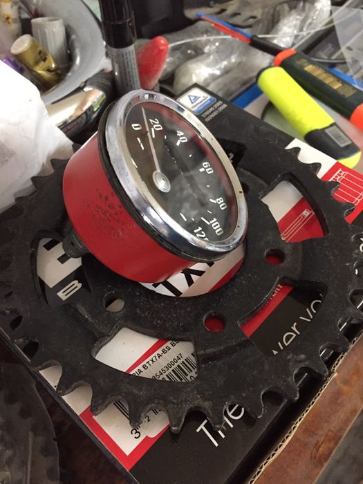 Conta quilometros ( Europa)Em perfeito estado funcional