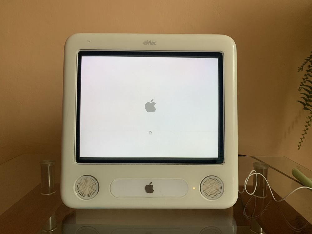 Komputer eMac Apple A1002