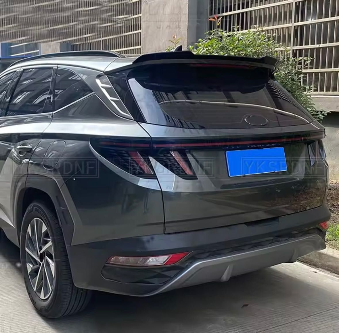 Спойлер Hyundai Tucson накладка на багажник ляду бленда антикрыло