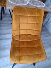 Krzesła welurowe miodowe /musztardowe