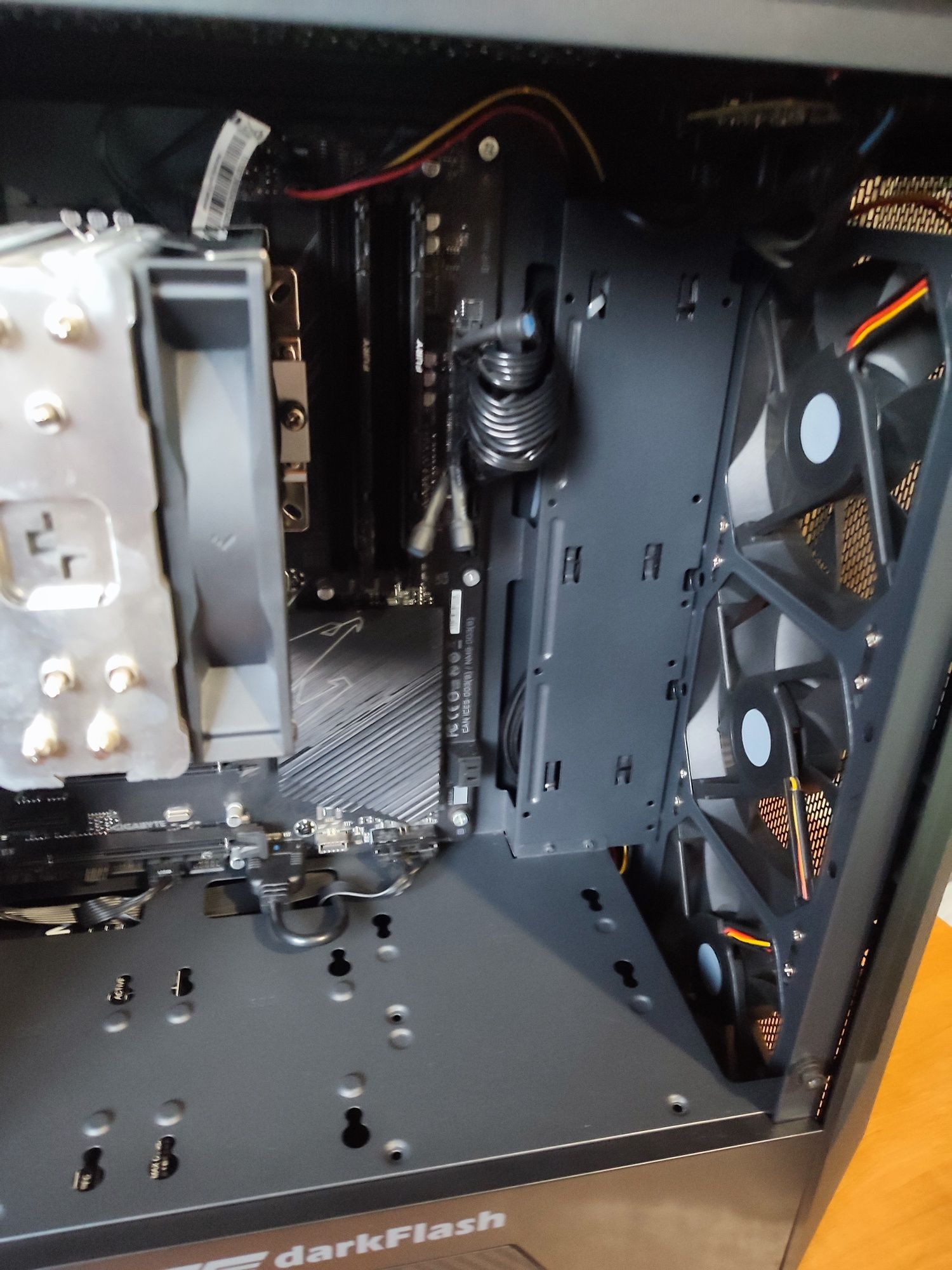 Пк на ryzen5600g материнці aurus b550 Elite v2