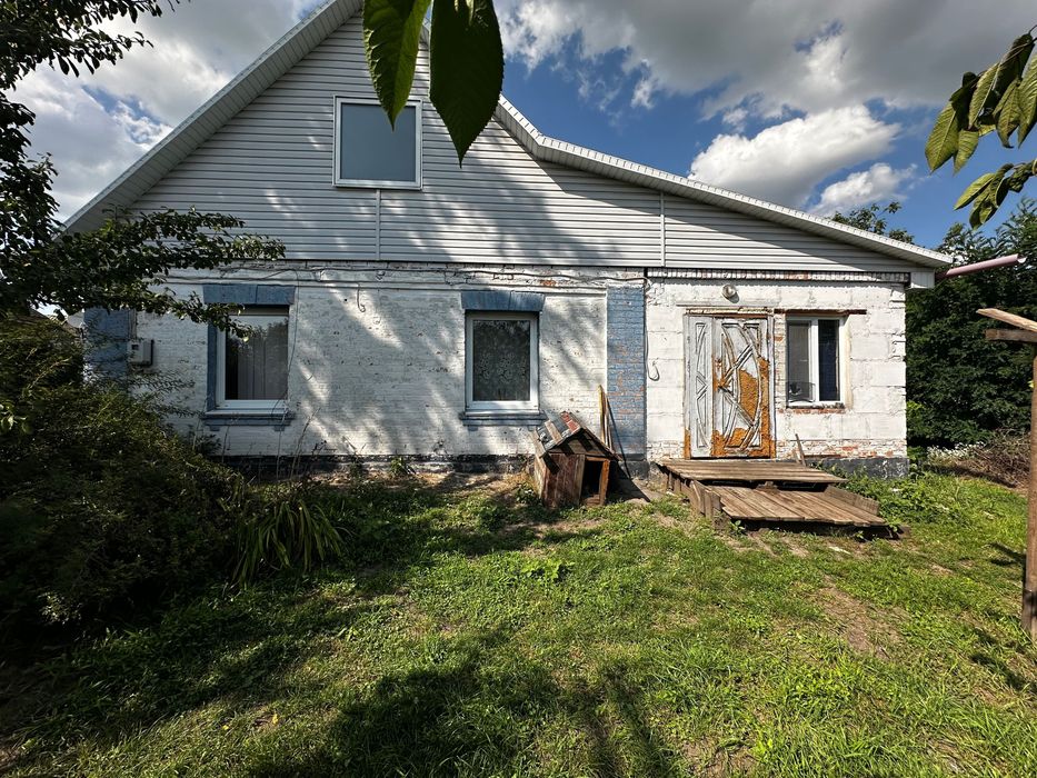 Окремий будинок/ Гребінки