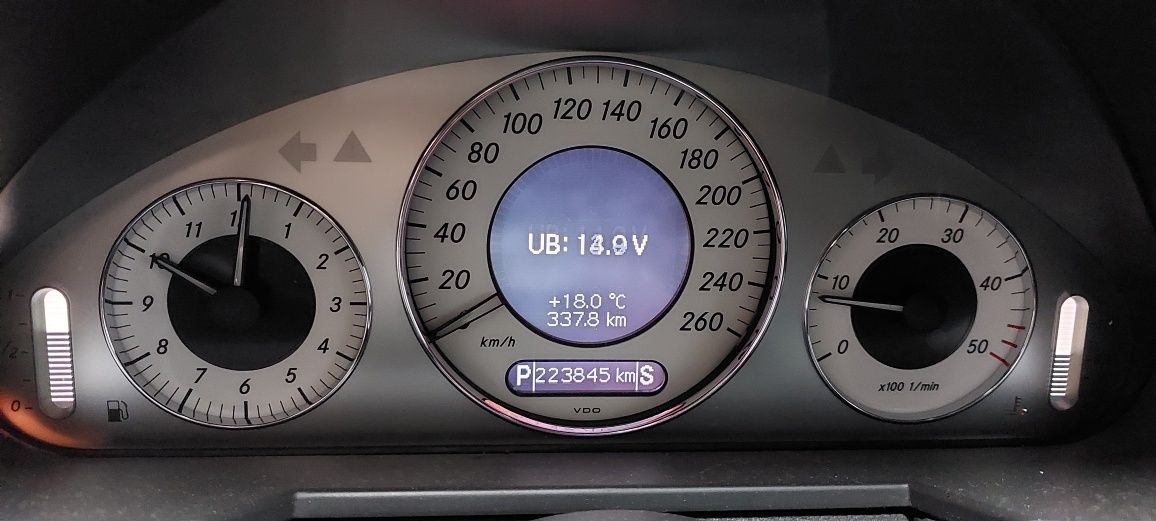 Mercedes w 211 E220Cdi