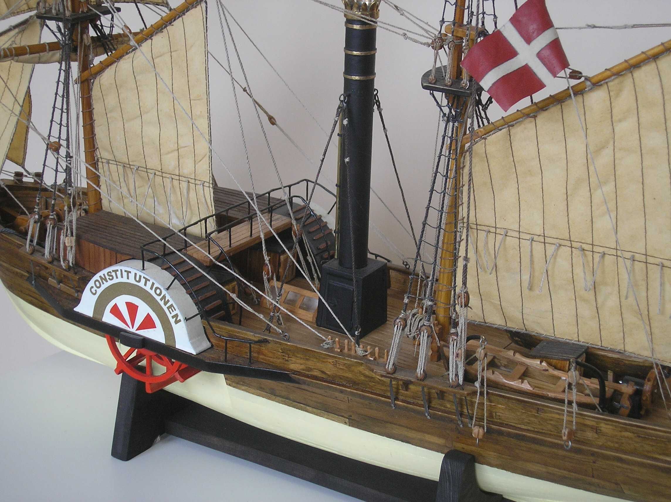 Model duńskiego  statku parowo -żaglowego